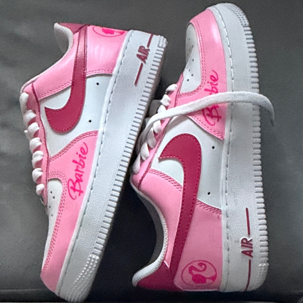 Women’s custom hand painted Pink and White Barbie Sneakers used - Picture 6 of 6